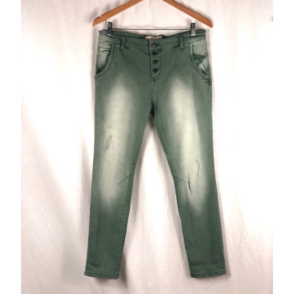 ❤️ 3/$30 Esprit crop jeans - Picture 1 of 8